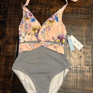 New with tags Cupshe Pink Floral and Striped Swimsuit Size Medium